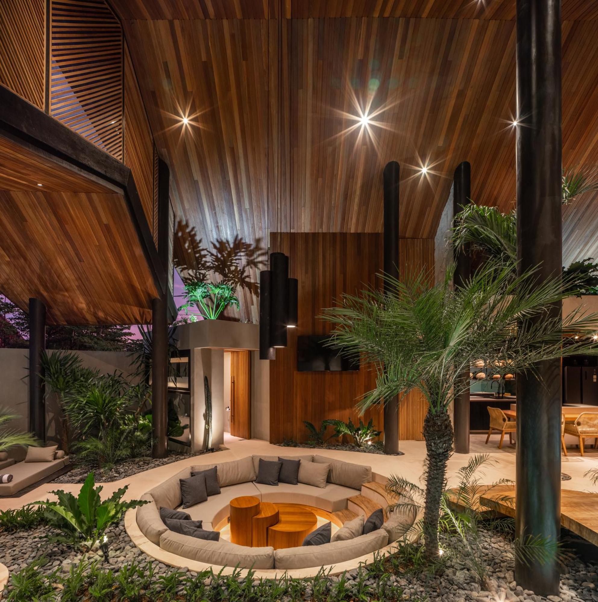 Villa Feh Bali By House Of Winds - Neo Tropical Eden Near Canggu เกอโรโบกัน ภายนอก รูปภาพ