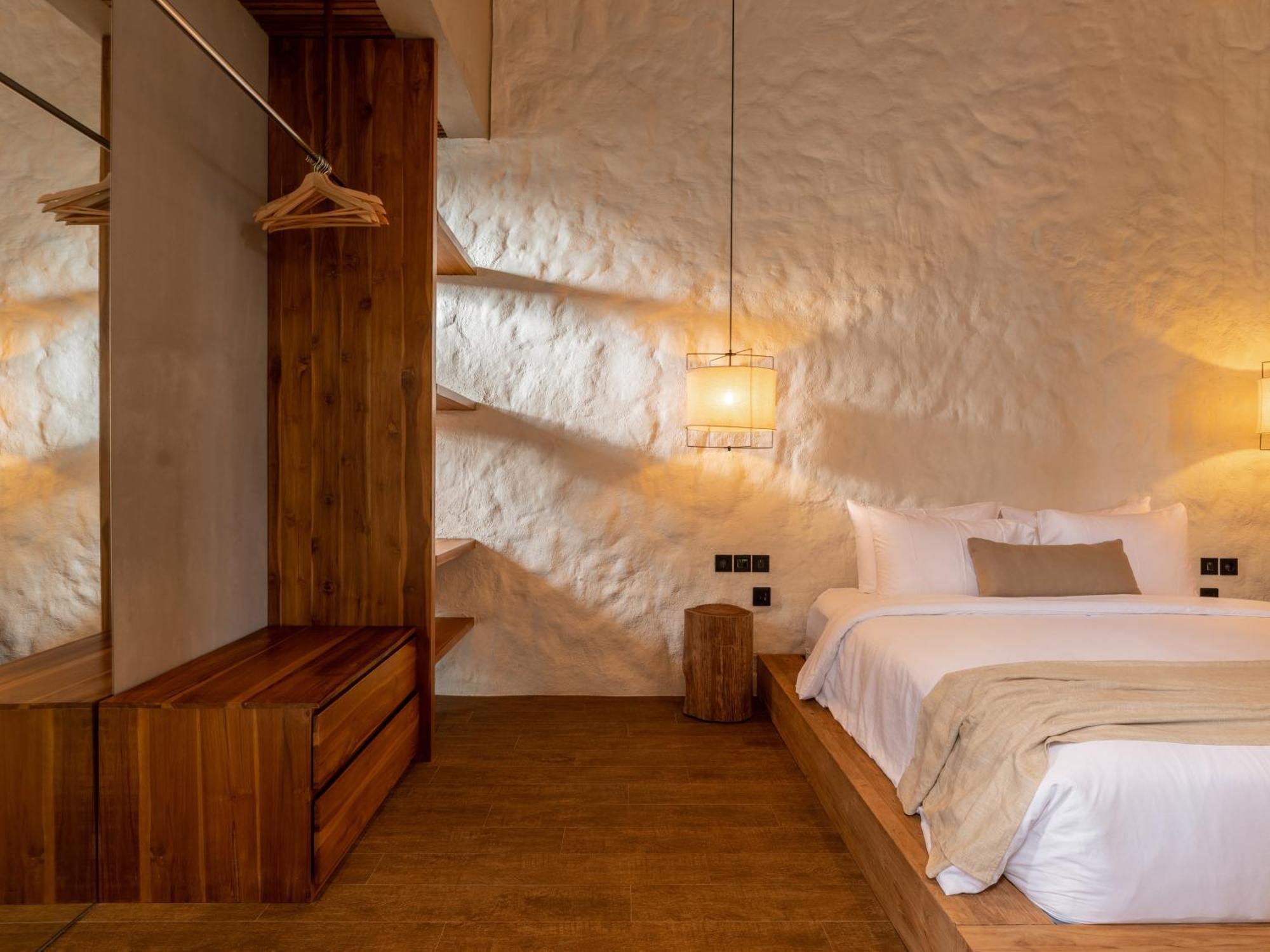 Villa Feh Bali By House Of Winds - Neo Tropical Eden Near Canggu เกอโรโบกัน ภายนอก รูปภาพ